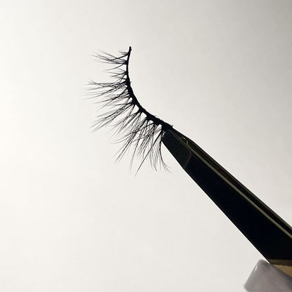 Divine Natural Eyelashes